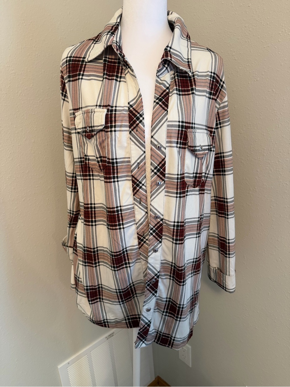 Market & Spruce Cream and Brown Plaid Button-Down Shirt